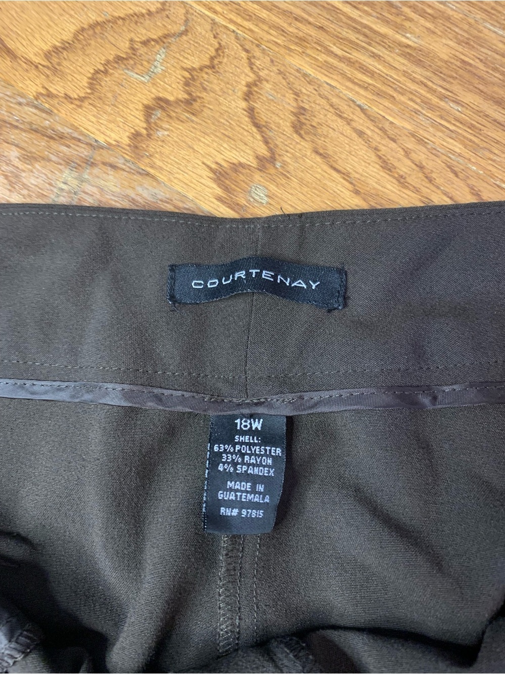 Courtenay Dark Olive Brown Dress Shorts Size 18W - Picture 2 of 8